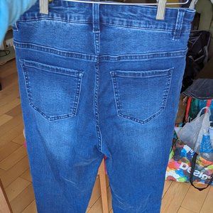NEVER WORN Universal Standard Jeans